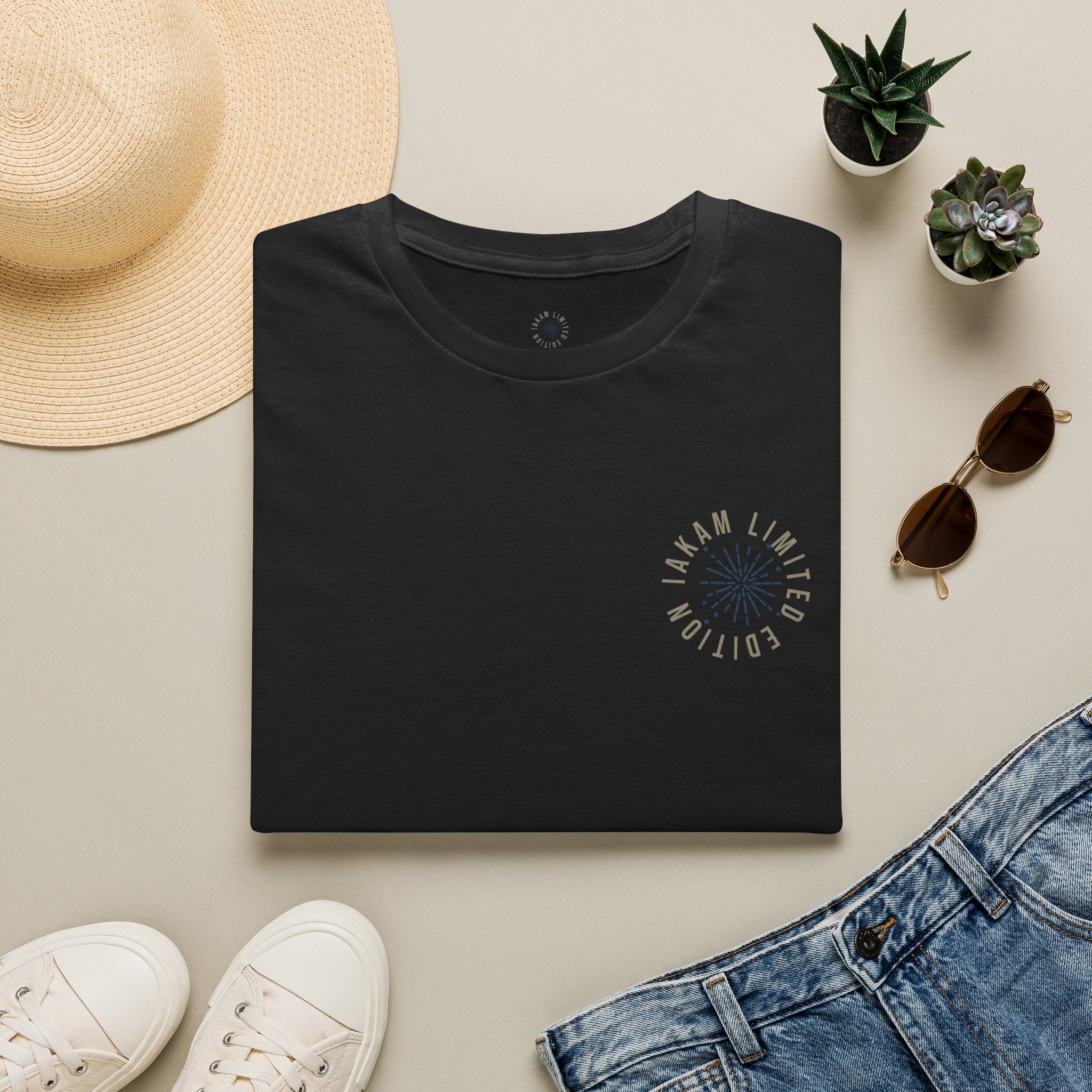 Limited Edition IAKAM Limited Edition' Graphic Tee
