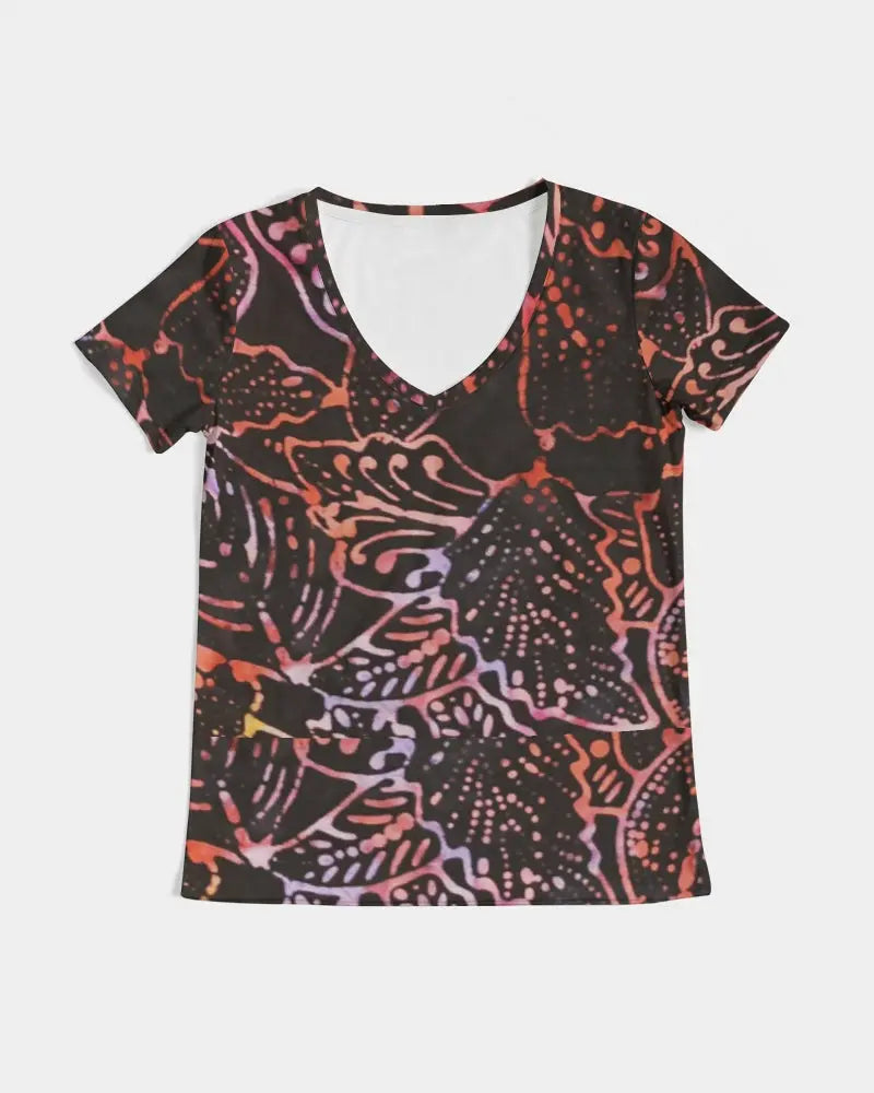 Poteak Women's V-Neck Tee - IAKAM