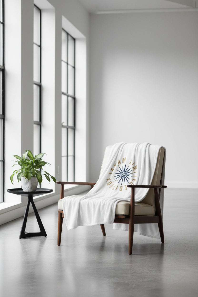 IAKAM Limited Edition Throw Blanket - Cozy Luxury for Your Living Space