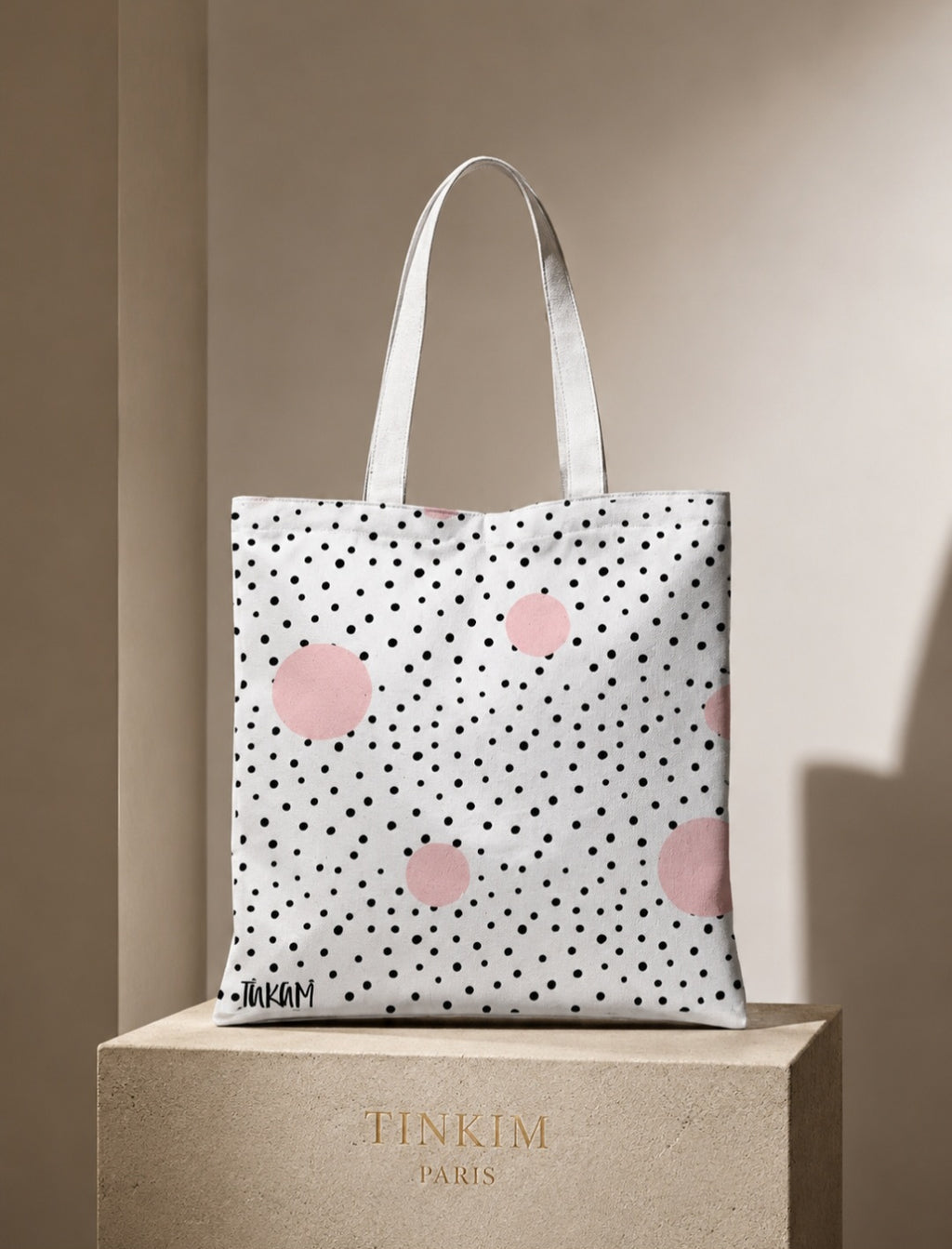 Pretty Classic Tote Bag - Stylish and Versatile Everyday Accessory