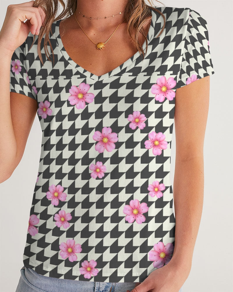 Racers Women's All-Over Print V-Neck Tee - IAKAM