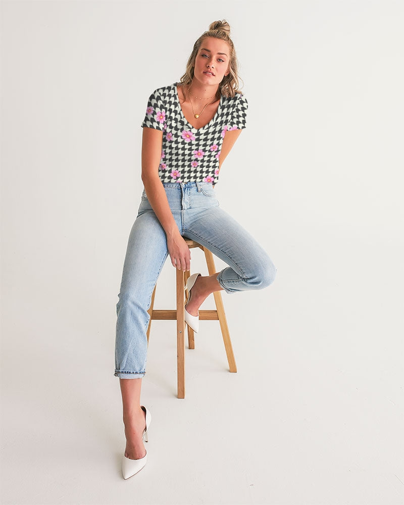 Racers Women's All-Over Print V-Neck Tee - IAKAM