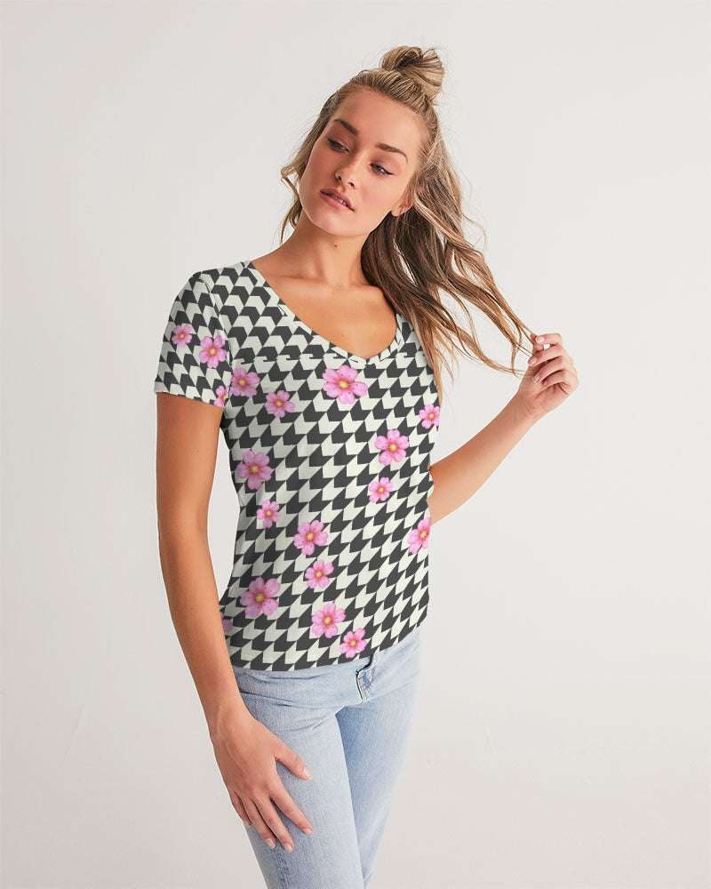 Racers Women's All-Over Print V-Neck Tee - IAKAM