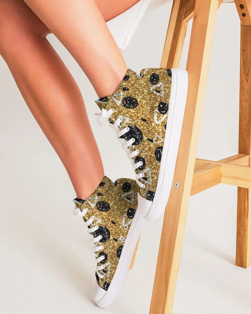Realm Women's Hightop Canvas Shoe - IAKAM