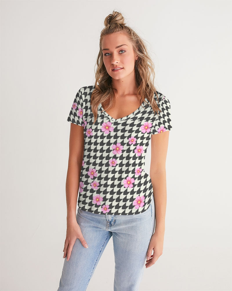 Racers Women's All-Over Print V-Neck Tee - IAKAM